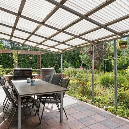 Casa vacanze With Billiards Shelter Fire Pit
